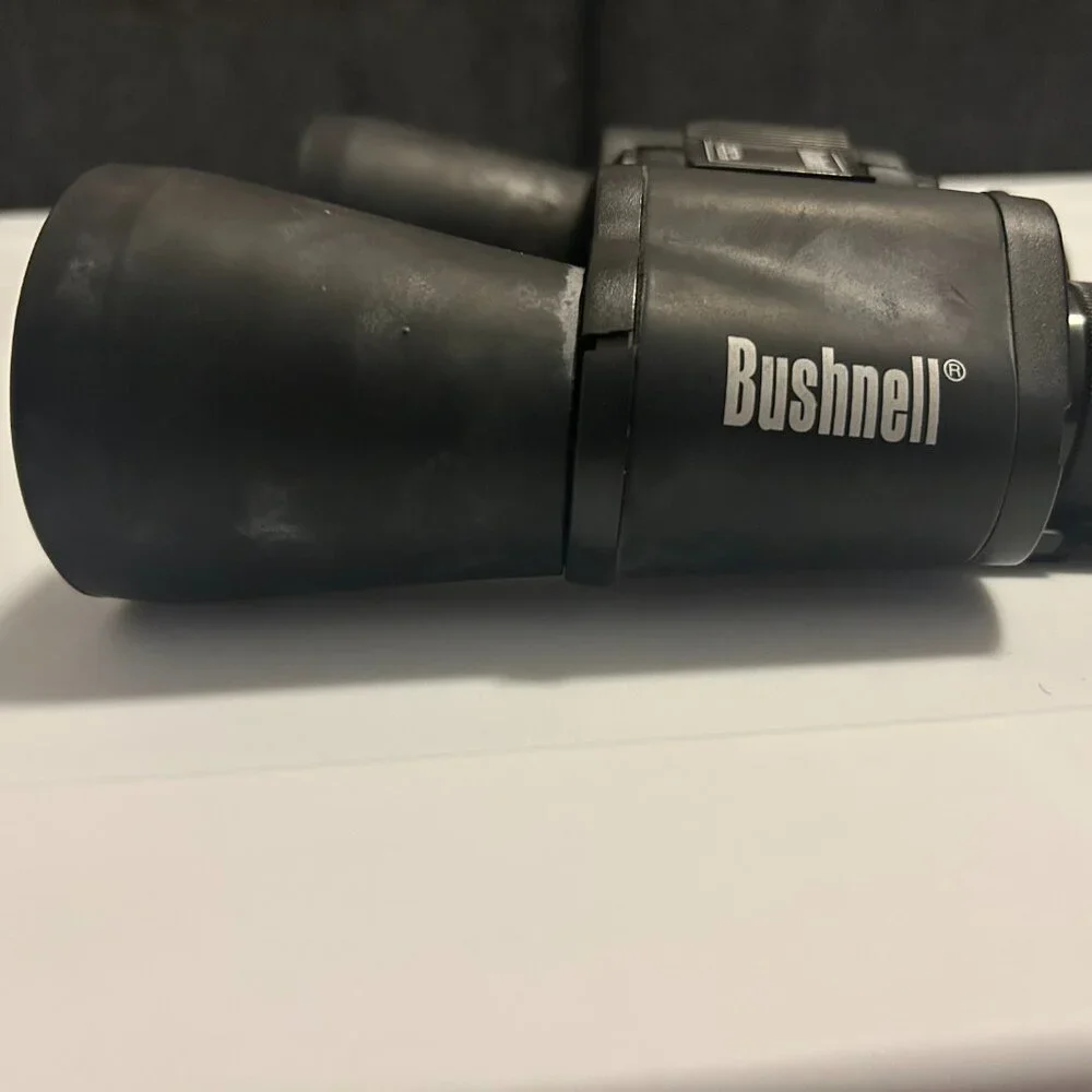 Black Bushnell 10x50 Binoculars 288ft/1000yds 5.5° Field